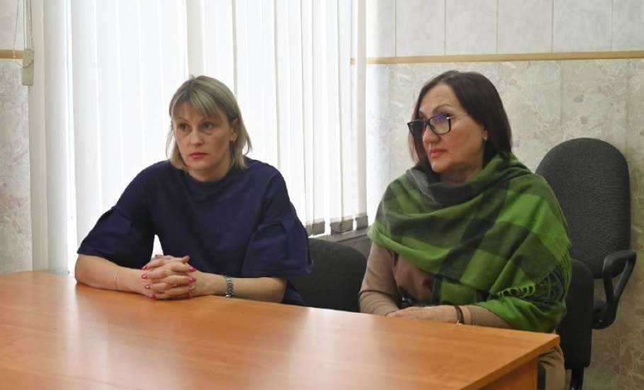 Сегодня провел личный прием граждан заместитель главы администрации городского округа города Ельца Денис Кирьянов