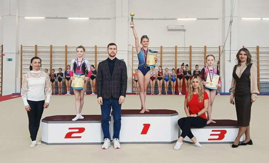 Гимнасты из Ельца отличились на соревнованиях в Липецке