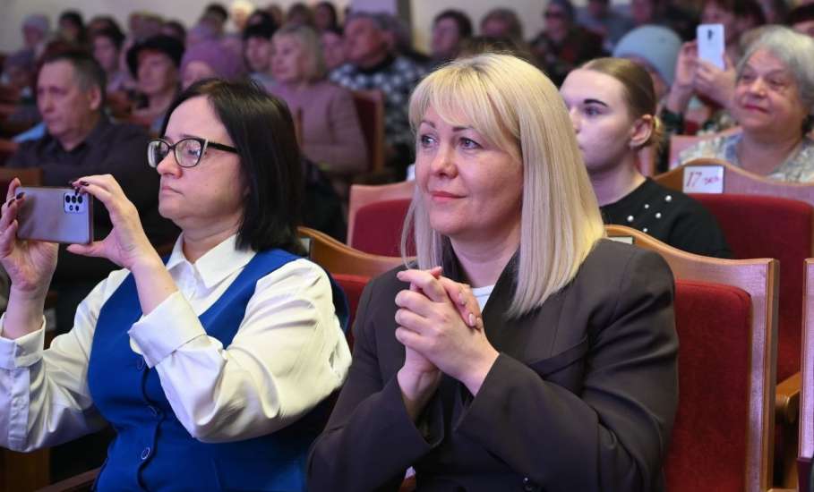 Сегодня в ДК Железнодорожников состоялось торжественное мероприятие &laquo;Это все она&raquo;, посвященное международному женскому дню