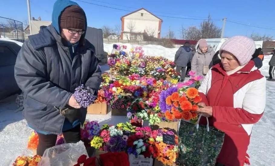 Сегодня, 7 марта, в посёлке Солидарность прошла универсальная ярмарка