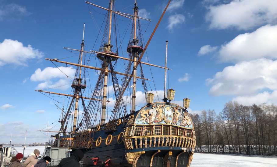 Уважаемые ельчане! Хотели бы вы видеть на набережной Сосны корабль?