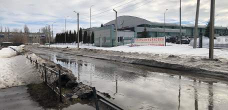 Проблема подтопления дороги у Ледового дворца не решена до конца