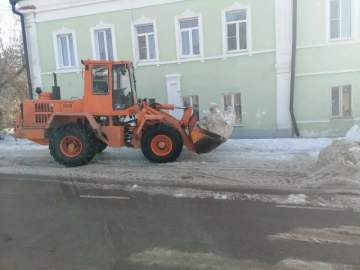 В Ельце продолжается вывоз снега с улиц!