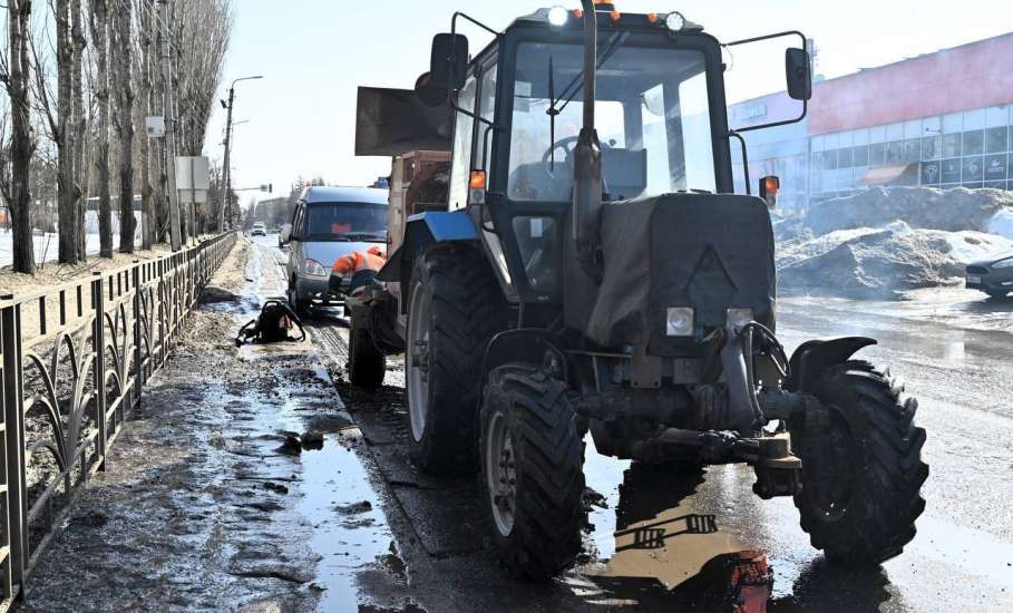 Снег сошел вместе с асфальтом в Ельце!