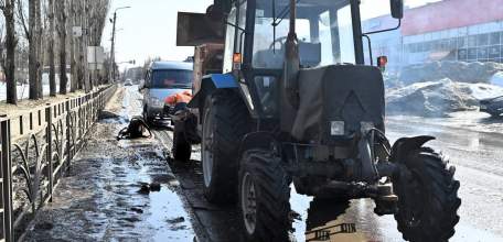 Снег сошел вместе с асфальтом в Ельце!