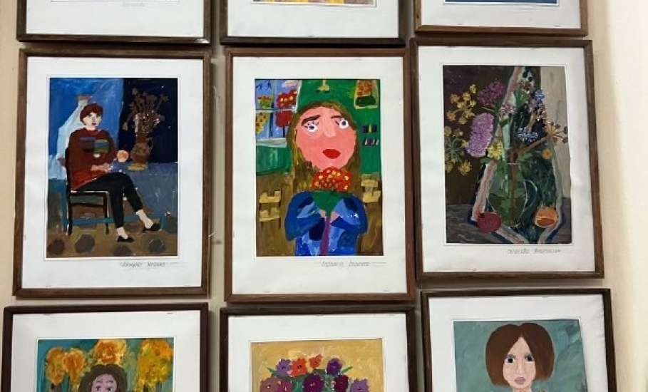 В МБУДО &laquo;ДШИ N3 г. Ельца&raquo; открыта Выставка детских творческих работ &laquo;Милые, красивые!&raquo;