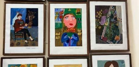 В МБУДО &laquo;ДШИ N3 г. Ельца&raquo; открыта Выставка детских творческих работ &laquo;Милые, красивые!&raquo;