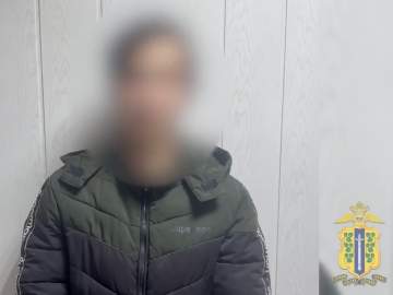 Полицейские Долгоруковского района задержали курьера телефонных аферистов из Пензы, похитившего у местного жителя 1,6 млн рублей!