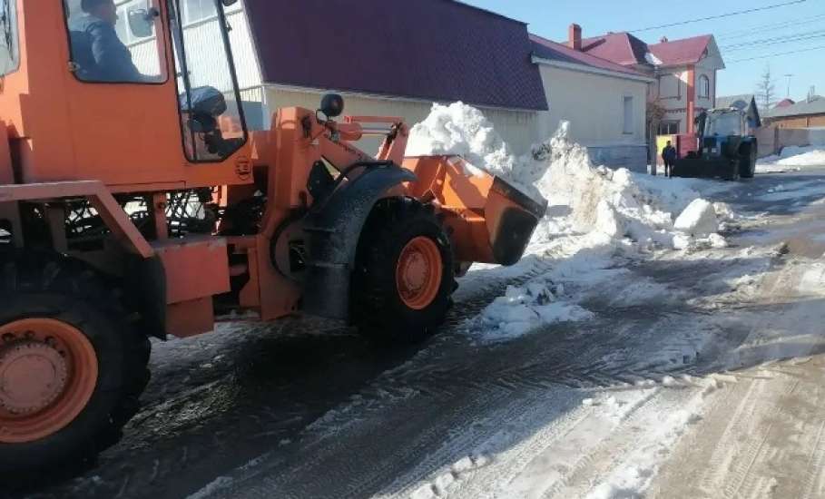 МБУ &laquo;Благоустройство&raquo; продолжает расчистку и вывоз снега на улицах города