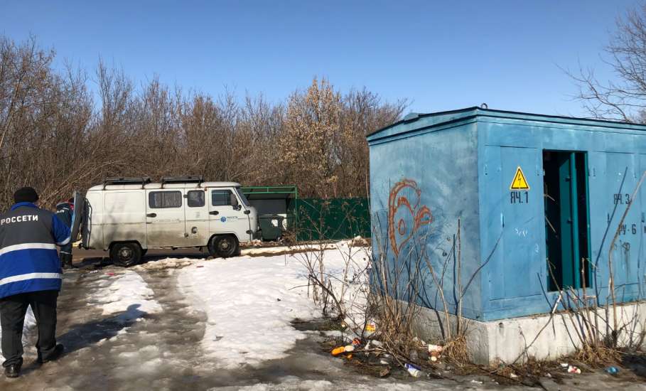 По поводу нашей публикации об открытой двери на подстанции моментально отреагировали службы!