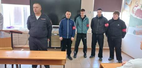 За нарушение режима и проход по закрытому чугунному мосту будет наложен крупный штраф!