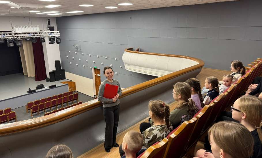 В ДК Железнодорожников была проведена беседа по гармонизации и профилактике межнациональных и межконфессиональных конфликтов &laquo;ДИАЛОГ КУЛЬТУР&raquo;