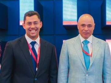 Владимир Сериков - &laquo;Сегодня День рождения отмечает губернатор нашего региона Игорь Георгиевич Артамонов. От всей души поздравляю.&raquo;