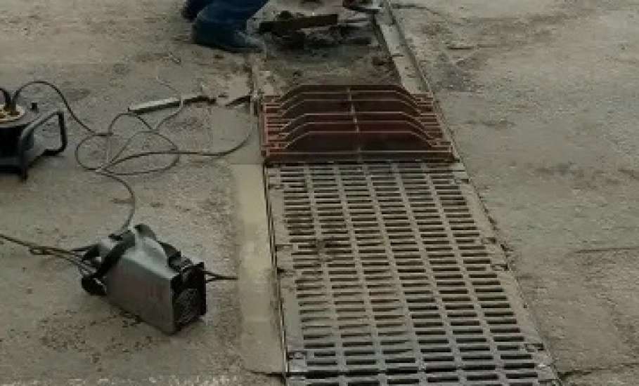 На Каракумском мосту установили ливневые решётки!