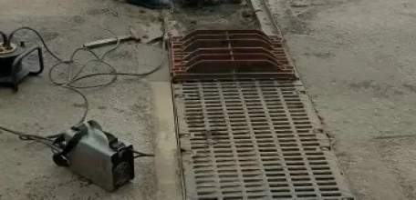 На Каракумском мосту установили ливневые решётки!