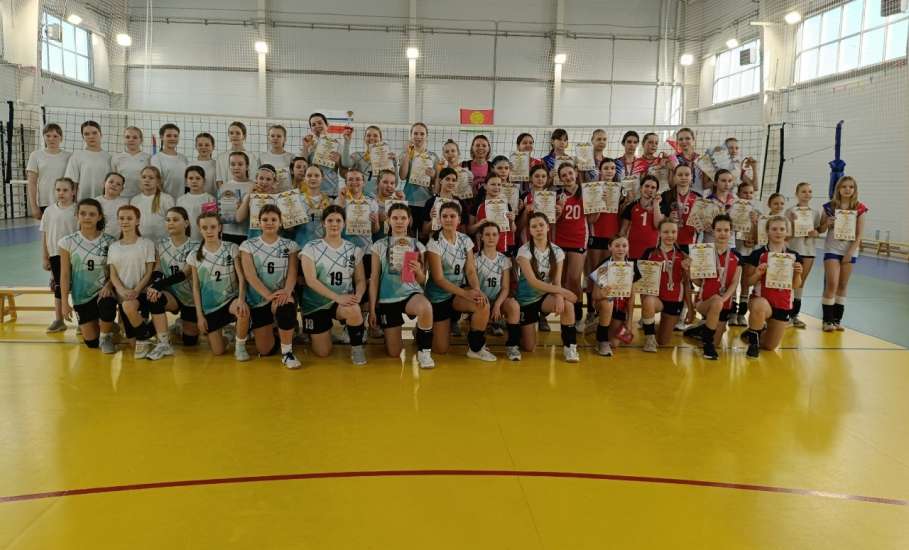 С 14 по 15 марта в спортивной школе №8 "Юность" города Липецка прошёл открытый турнир по волейболу среди девушек 2014-2015 г.р.