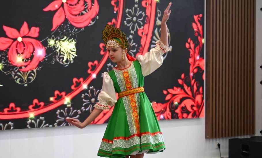 Сегодня в Центре молодежи состоялось торжественное мероприятие ко Дню работника жилищно-коммунального хозяйства