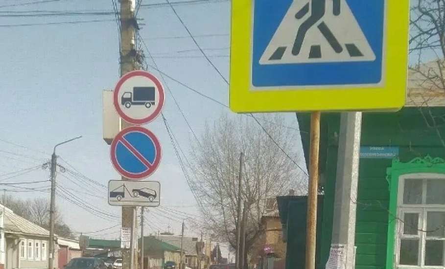 Сотрудники МУП &laquo;Елец-Сервис&raquo; продолжают работы по благоустройству города