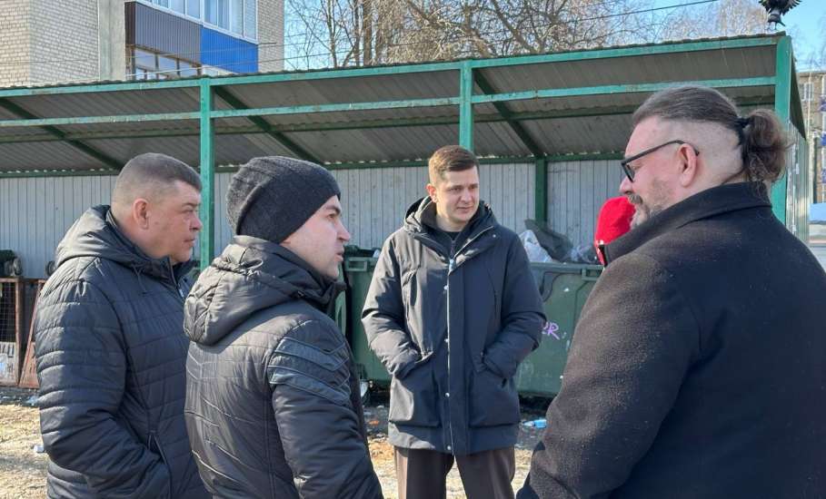 Весна &mdash; время перемен и обновлений. Однако, к сожалению, это пока не касается мусорных площадок нашего города: одни содержатся в чистоте, другие регулярно переполняются