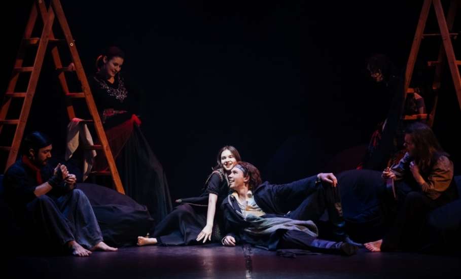 Молодёжный театр "Проект" показал премьеру спектакля "Леди Макбет Мценского уезда" по мотивам произведения Н.Лескова