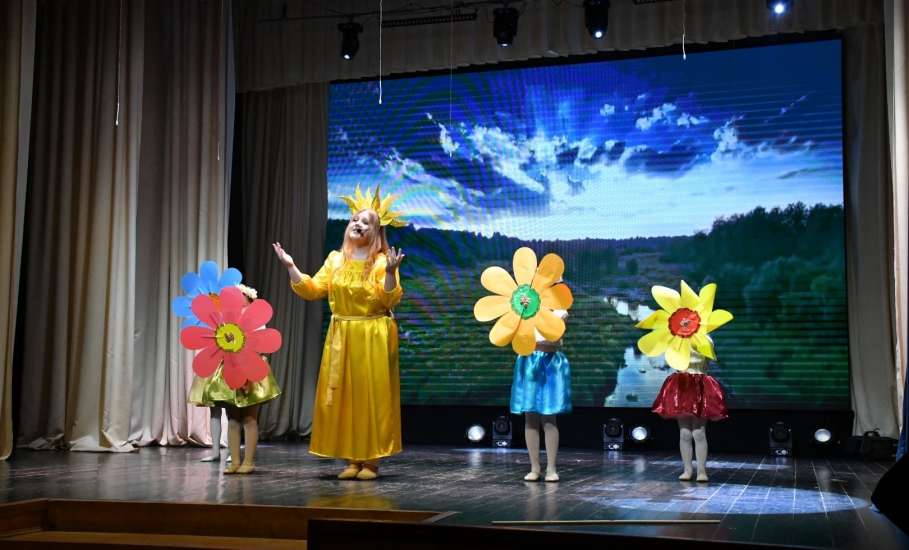 20 марта в Доме культуры села Казаки состоялся фестиваль-конкурс самодеятельных театральных коллективов &laquo;Театральные встречи в провинции 2026&raquo;