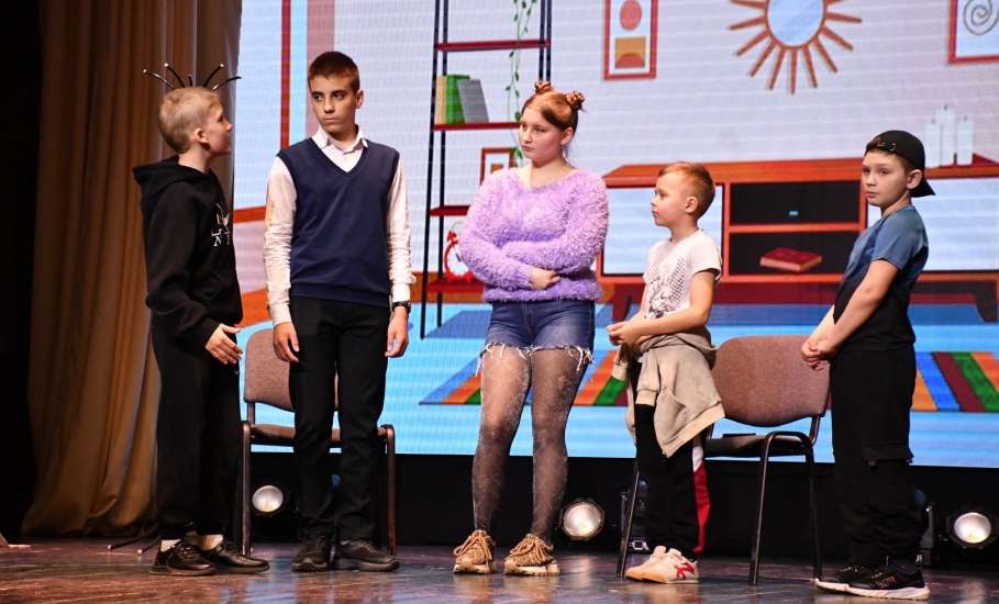 20 марта в Доме культуры села Казаки состоялся фестиваль-конкурс самодеятельных театральных коллективов &laquo;Театральные встречи в провинции 2026&raquo;