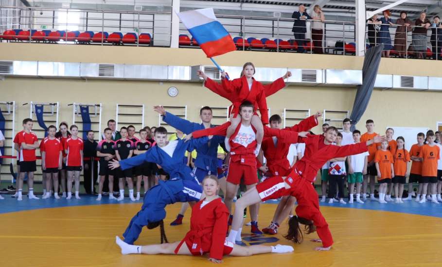В МАУ &laquo;Школа Елецкой борьбы&raquo; состоялся фестиваль &laquo;Самбо в школу!&raquo;