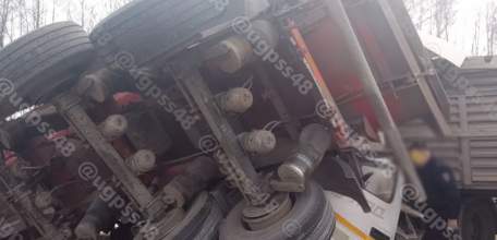 В Липецком округе столкнулись два грузовика и &laquo;ГАЗель&raquo;: есть погибшие!