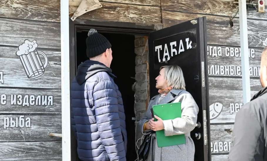 Рейд по соблюдению правил размещения наружной информации и благоустройства в Ельце!