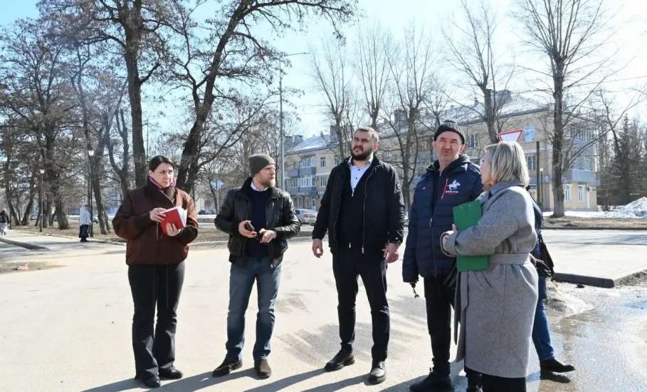 Рейд по соблюдению правил размещения наружной информации и благоустройства в Ельце!