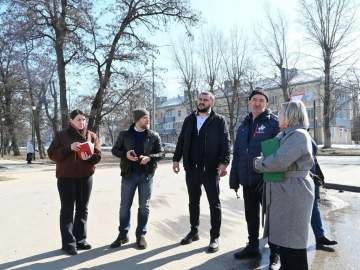 Рейд по соблюдению правил размещения наружной информации и благоустройства в Ельце!