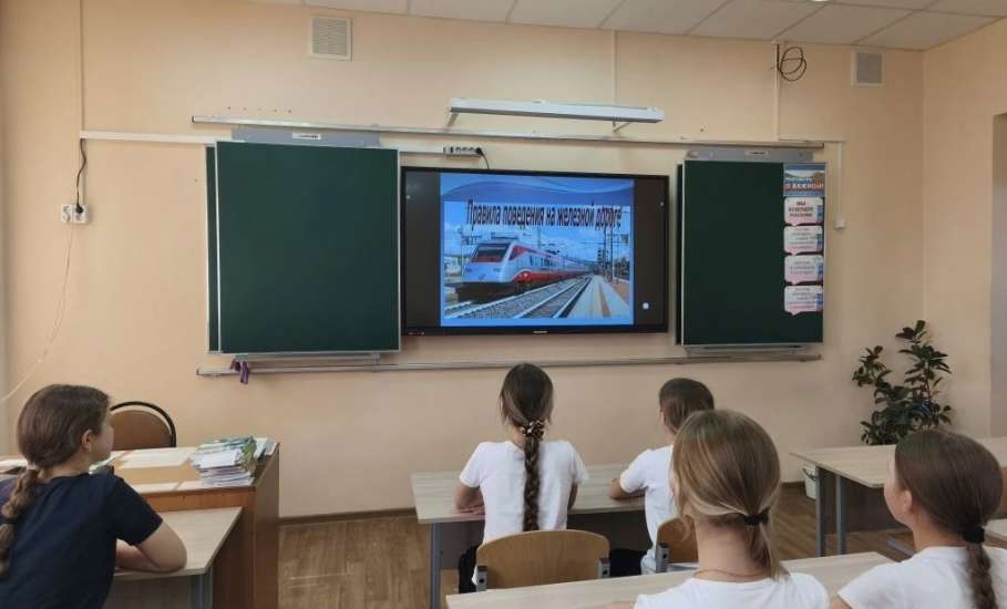 Спортивная школа №1 присоединилась к профилактической акции РЖД "Безопасный транспорт"