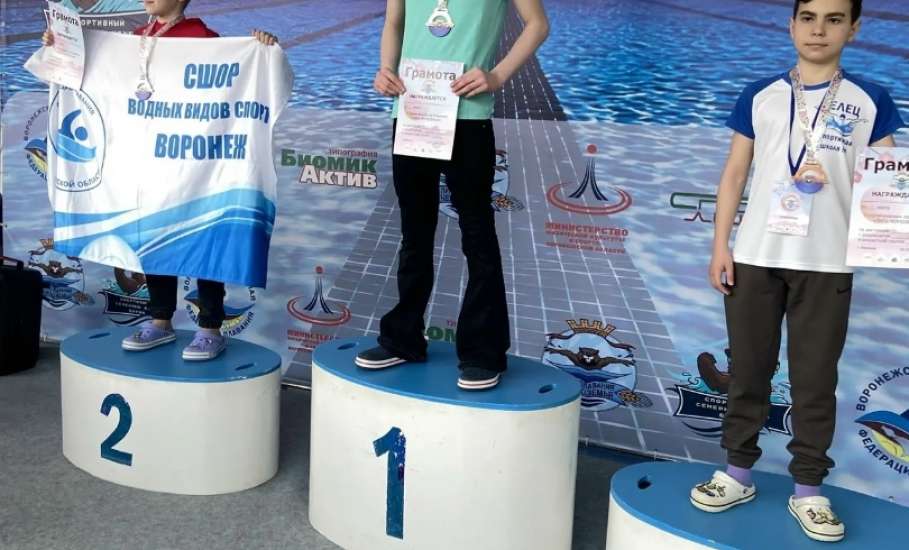 32 елецких пловца представили наш город в Воронеже на областных соревнованиях