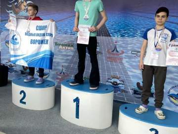 32 елецких пловца представили наш город в Воронеже на областных соревнованиях