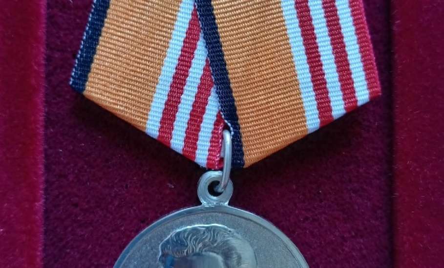 Медалью Министерства обороны Российской Федерации &laquo;Художник Греков&raquo; награждена Сергеева Елена Николаевна &ndash; заведующая Домом-музеем Н.Н.Жукова