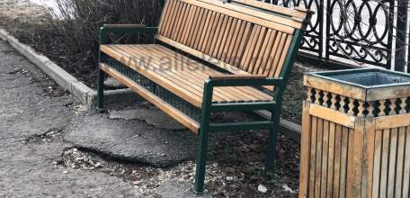 Да, скверик у Вознесенского собора давно нуждается в ремонте