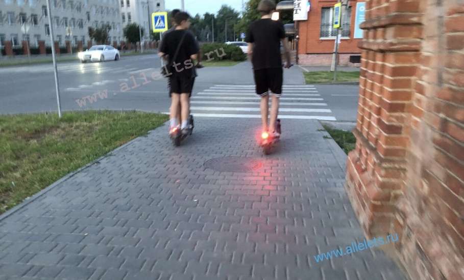 В России планируют номера на всех электросамокатах сделать обязательными!