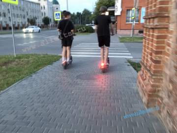 В России планируют номера на всех электросамокатах сделать обязательными!