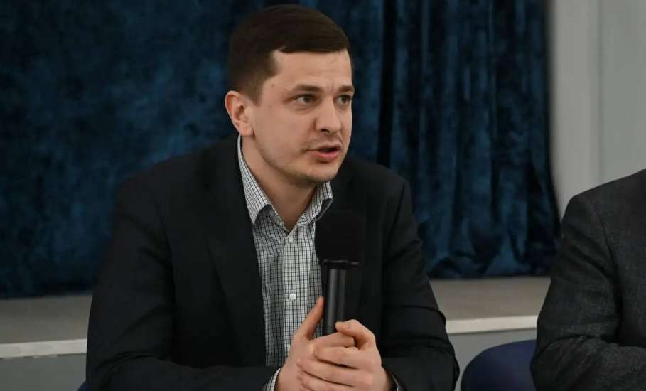 Провёл расширенное оперативное совещание с руководителями организаций и предприятий города