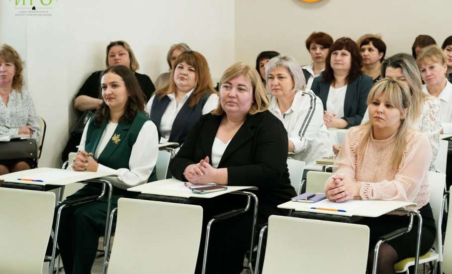 Для участников областного профессионального конкурса &laquo;Воспитатель года&raquo; в 2026 году провели семинар в Липецке.