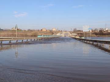 В Елецком районе полностью затопило мост!