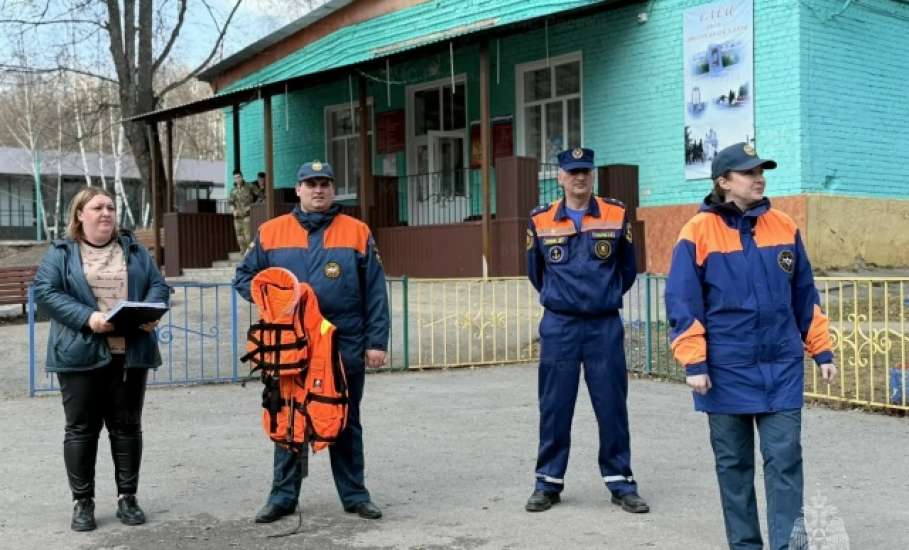 Инспекторы центра ГИМС навестили отдыхающих детского оздоровительного центра &laquo;Белая Берёзка&raquo;