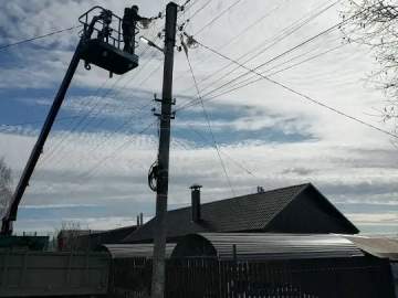 В Ельце продолжают восстанавливать уличное освещение