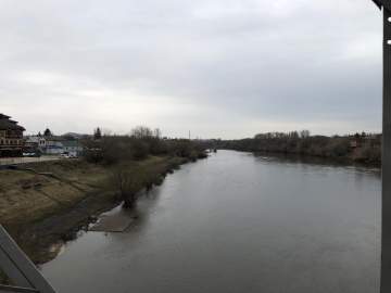 Вода потихоньку стала сегодня убывать в реке Сосне