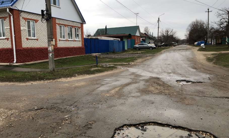 По улице Рабочей в Засосне - разбитые дороги!