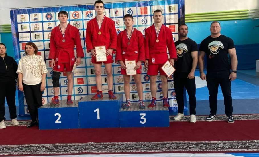 Наш спортсмен успешно выступил на Всероссийских соревнования по самбо