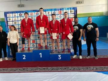 Наш спортсмен успешно выступил на Всероссийских соревнования по самбо