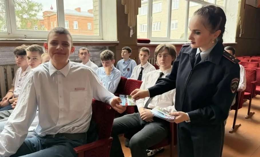 В Елецком колледже провели лекцию про мототранспорт