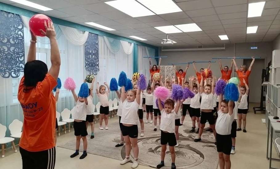 Вчера во всех школах и детских садах Ельца отмечали Всемирный день здоровья &mdash; и это было по‑настоящему энергично!