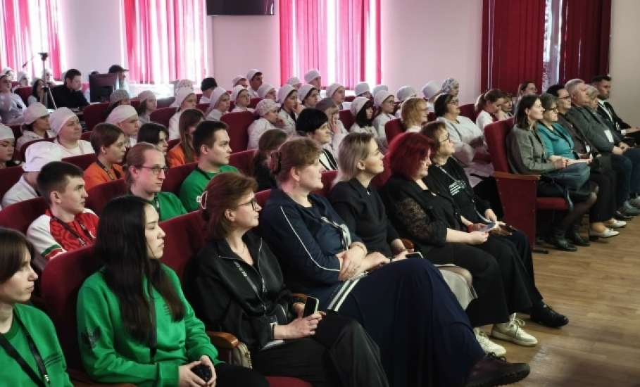 Елецкий медицинский колледж им. К.С. Константиновой стал площадкой итогового (межрегионального) этапа чемпионата "Профессионалы"